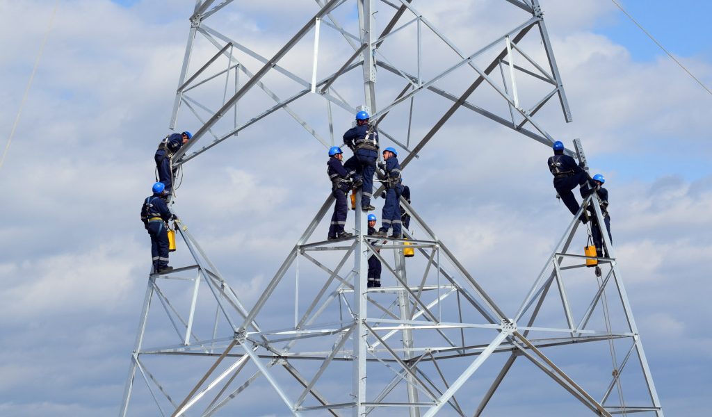 Guvernul deschide porțile: Peste 400 de posturi la Transgaz, Transelectrica, Hidroelectrica