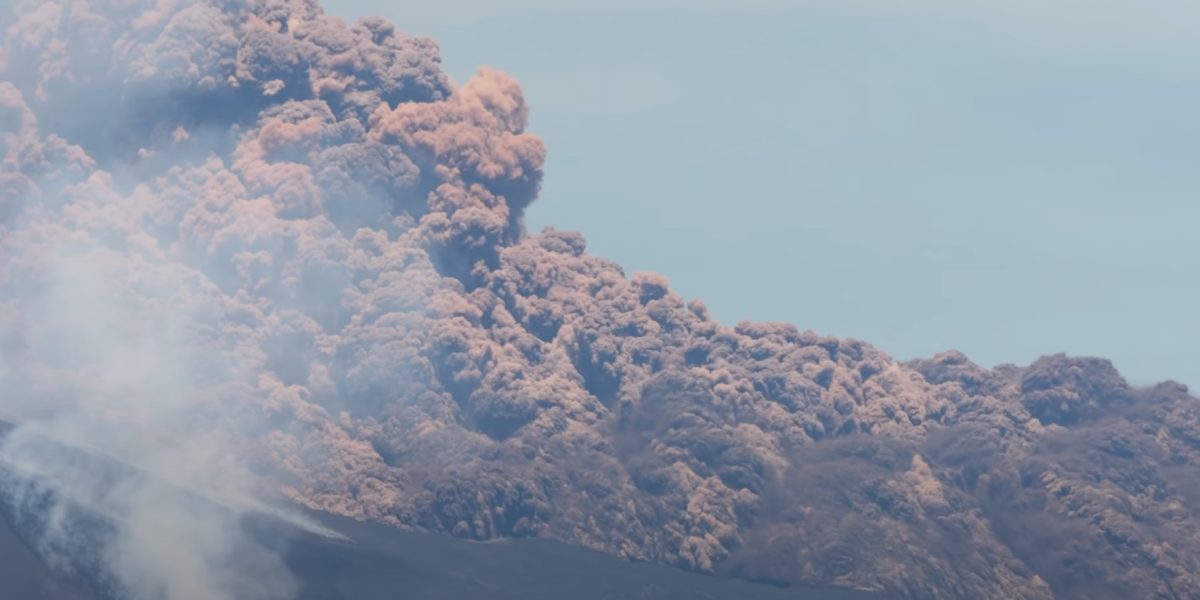 Etna blochează Catania: mii de turiști blocați în Sicilia