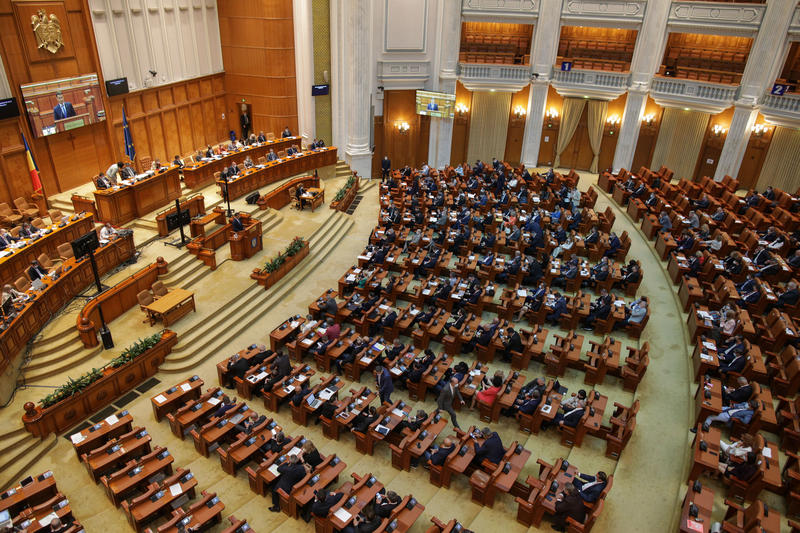 Parlamentarii, cu soluția pentru angajații din consiliile locale