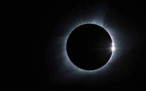 Eclipsă totală de soare, furtună în sectorul energetic european