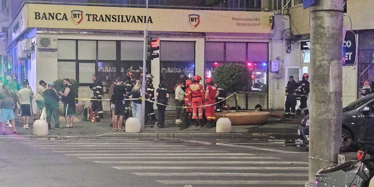 Incendiu în bloc din București: 20 de locatari au scăpat nevătămați