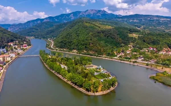 Insula sfântă a României, ridicată din ape pentru un vechi mister