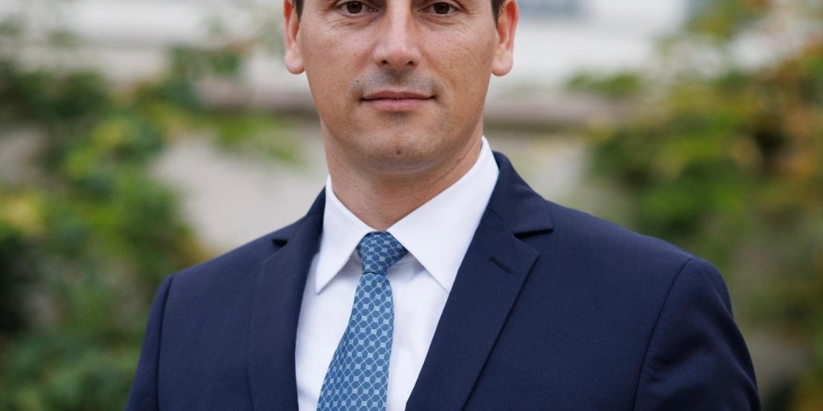PNL, ACUZAȚII CRITICE LA ANCOM: „Ambulanța Neagră” în Parlament