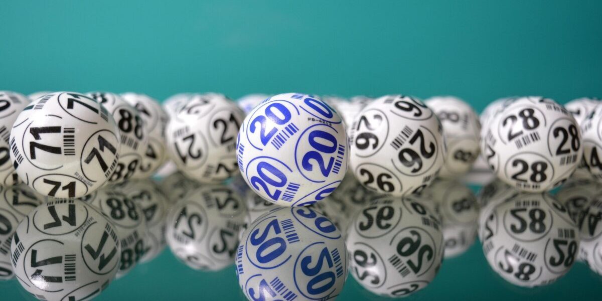 Loto 6/49: Numerele extragerii de duminică, 9 august 2026