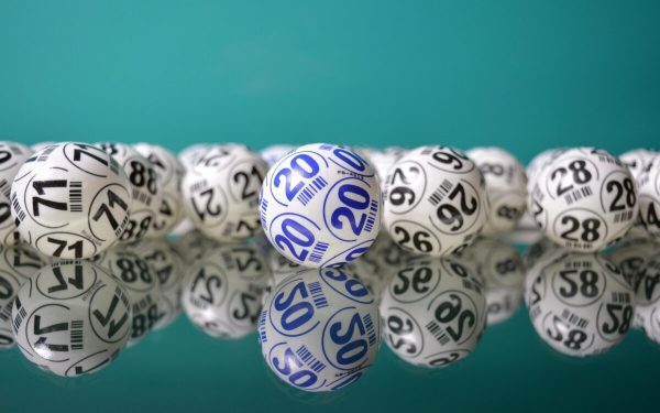 Loto 6/49: Numerele extragerii de duminică, 9 august 2026