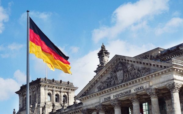 Germania: Copiii primesc bani lunar pentru pensia privată