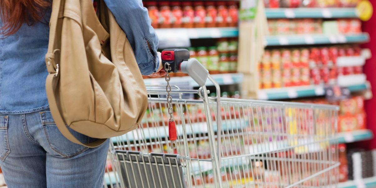 Supermarketurile te păcălesc: de ce plătești mai mult pentru puțin