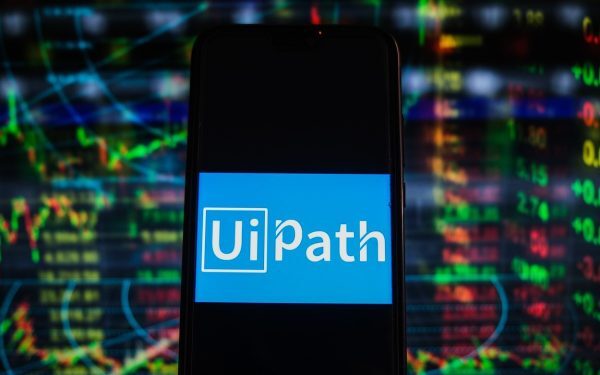 Google: 7 mil. acțiuni UiPath, valoare prăbușită, fondul nu vinde