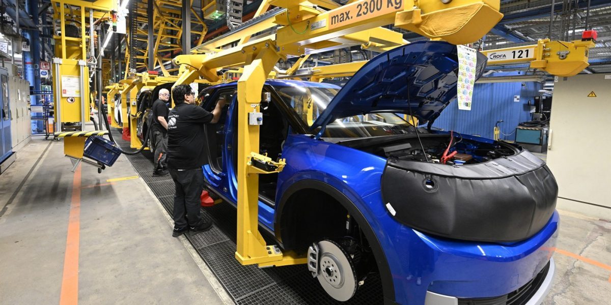 Germania: Industria auto, în criză severă, angajați la minim