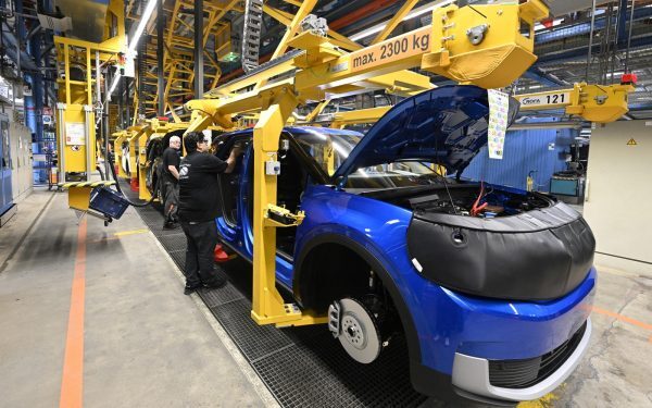 Germania: Industria auto, în criză severă, angajați la minim