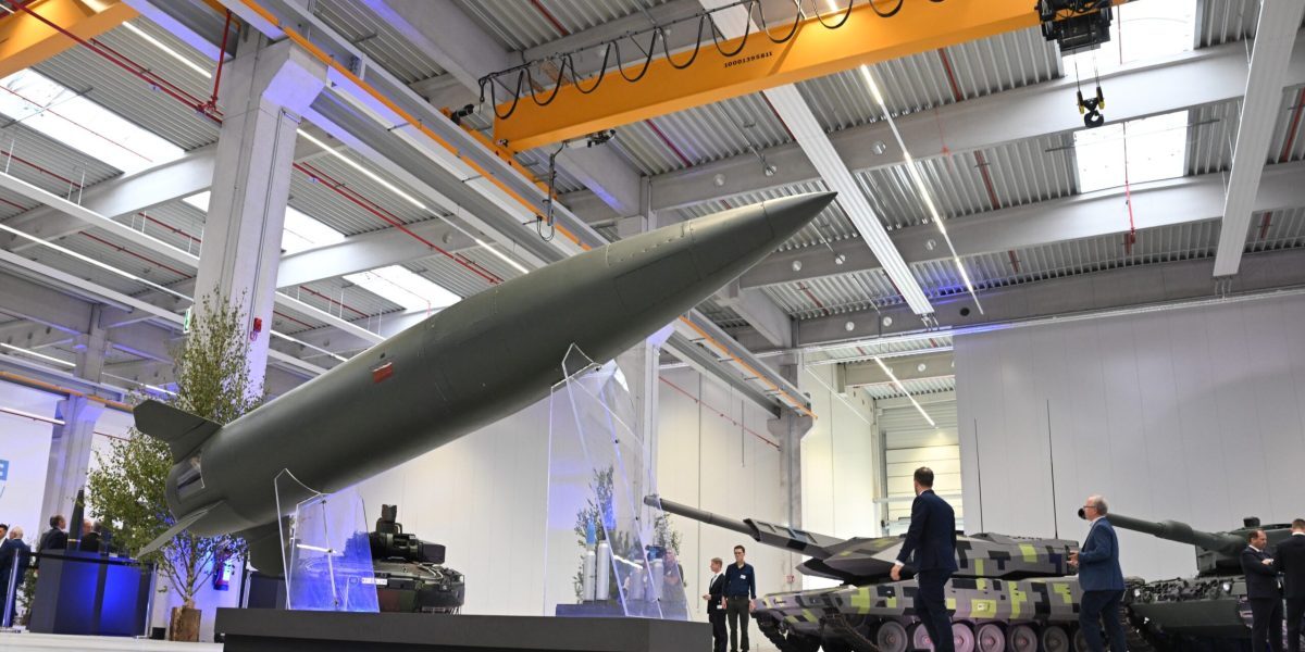 Șeful Rheinmetall: Germanii vor în armată, dar voluntariatul nu ajunge