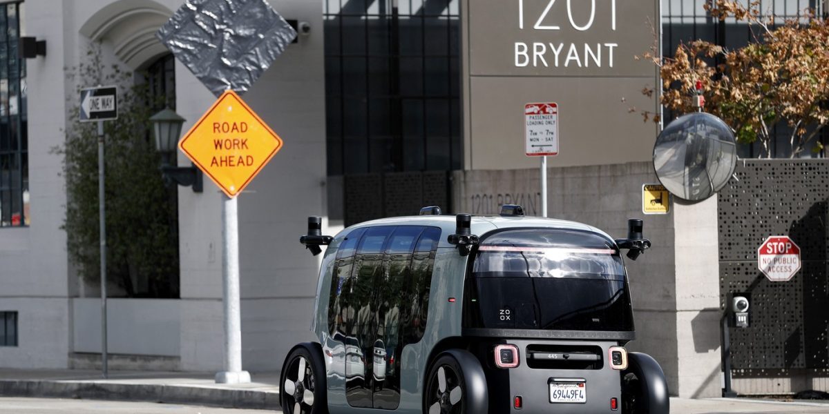 Amazon retrage mașinile autonome din trafic din cauza problemelor