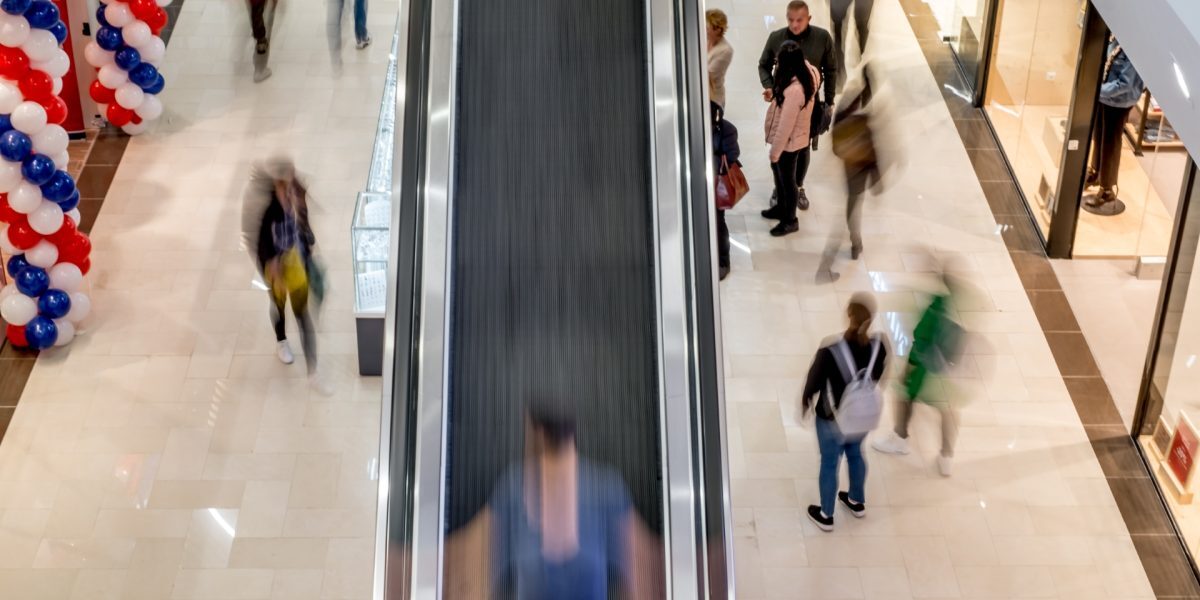 Vânzările de retail din România, în scădere majoră în H1 2026