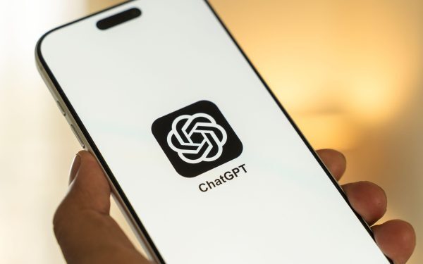ChatGPT Plus: OpenAI reimpune limită de 5 ore
