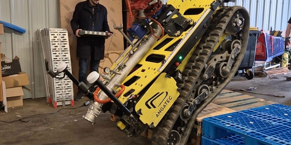 București: Românii lansează vehicul robot multiservicii, inteligent