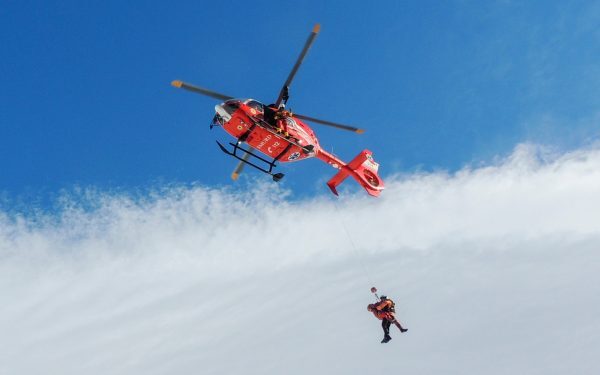 Alpiniști blocați în Bucegi. Salvamontiști în acțiune dificilă