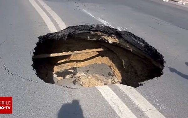 Carmen Șerban, în craterul din București: „Mi s-a zdrobit mașina”