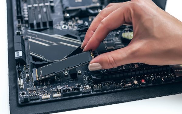 SSD-ul tău, sănătos? Verifică simplu, fără softuri grele