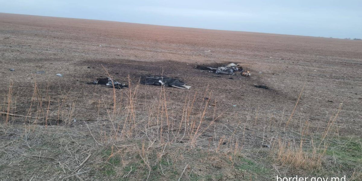 Moldova: Explozie, incendiu lângă Ucraina. Drone, război?
