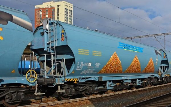 Ucraina cere UE 220 mil. € pentru fermieri, cereale blocate