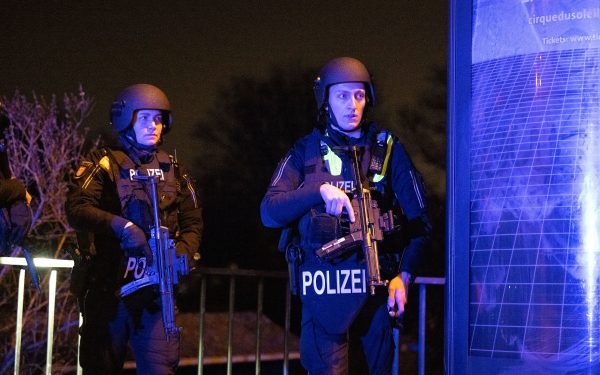 Germania, sub asediu: 12 bombe găsite în Saxonia