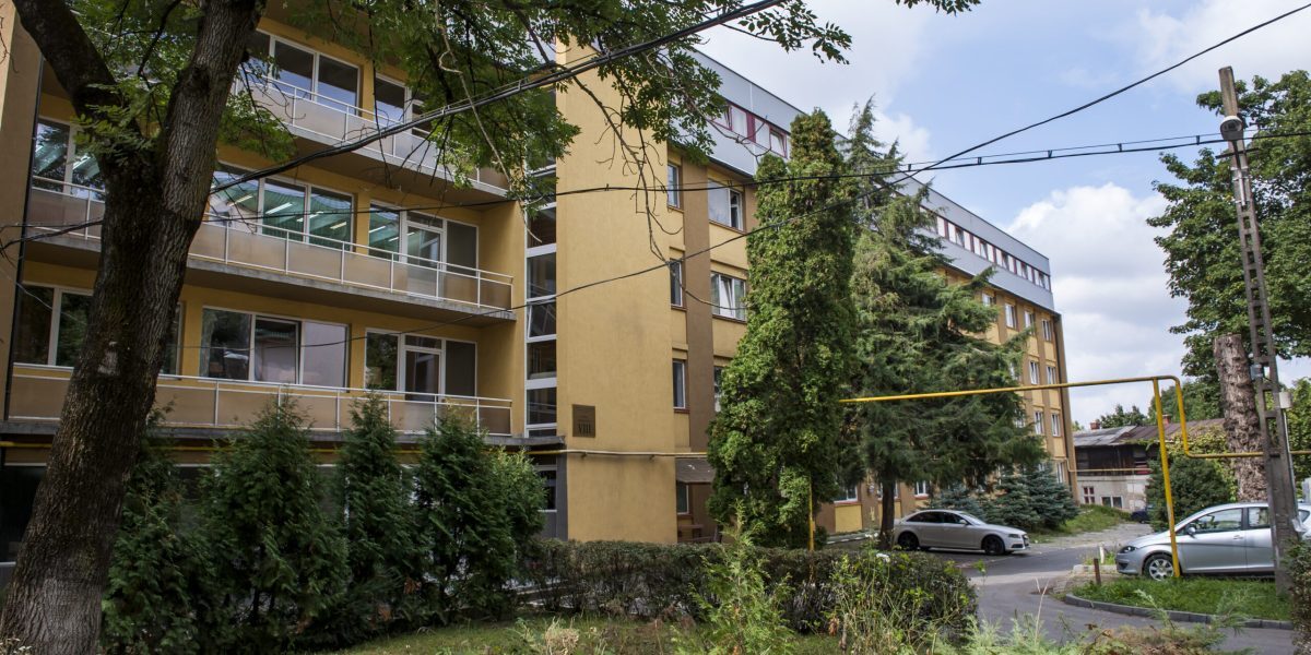 Incendiu în căminul studențesc din Cluj: Toți evacuați, noi cazări