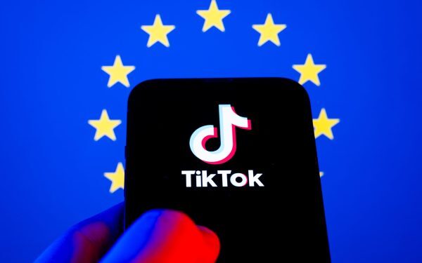 UE impune vârsta minimă pe TikTok și Instagram. KIDS Act intră în vigoare