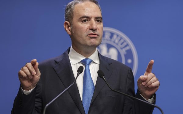 Economia frânează inflația: Nazare anunță scăderi masive