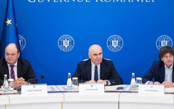 Bolojan: Investitorii străini, îngrijorați de criza guvernamentală