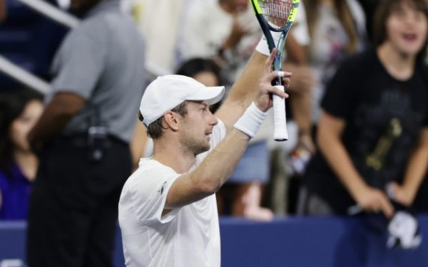 US Open: 5 ore, revenire uluitoare și calificare în sferturi