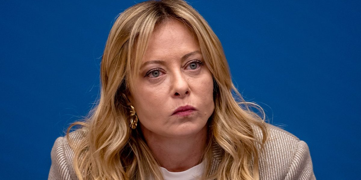 Meloni: studenți străini limitați, burqa interzisă în școli