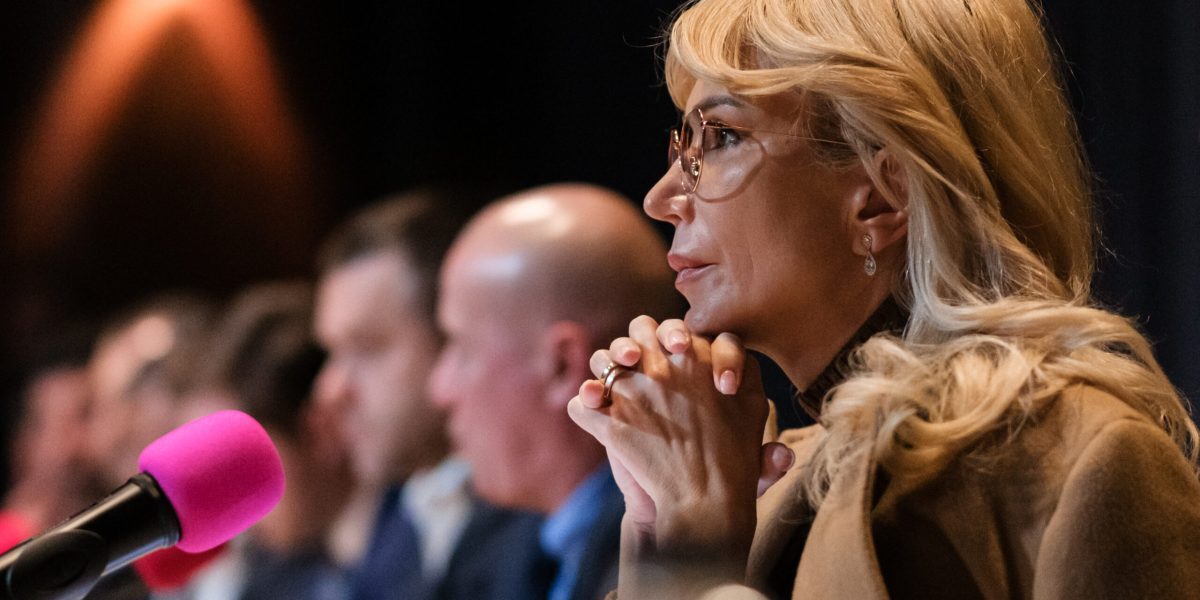 PNL-USR, acord! Cer renunțarea la votul online din Parlament
