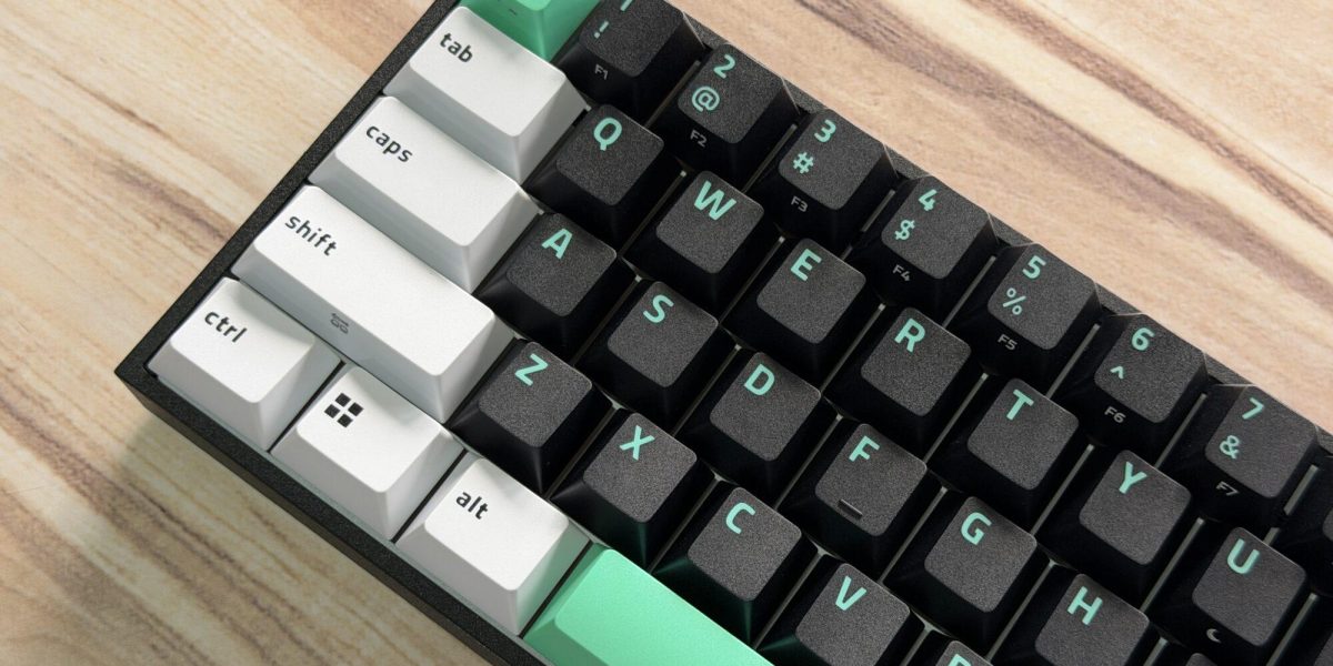 Razer Reclusa: Tastatură personalizabilă la preț șocant: 300 lei