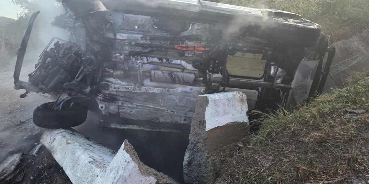 Suceava: Adolescenți mistuiți de flăcări, după un accident fatal