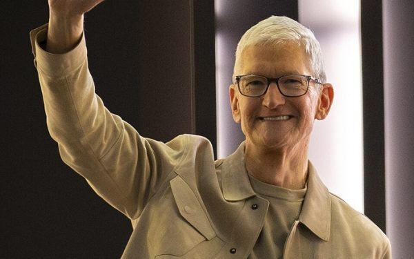 Apple: Tim Cook pleacă, dar lasă imperiul de 4 trilioane