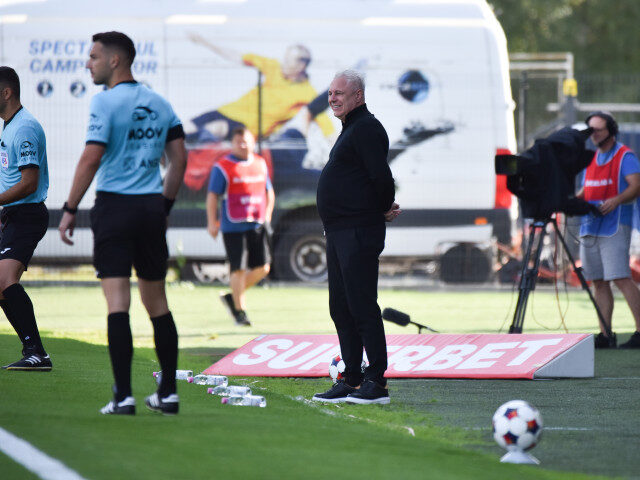 CFR Cluj, șoc la miezul nopții: Opt transferuri! Șumudică, jucători de la Benfica și Juventus