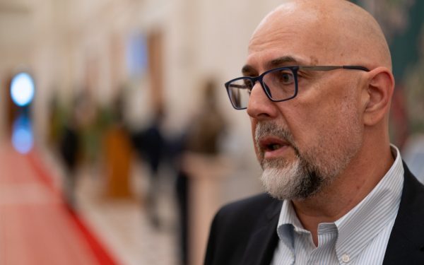 Kelemen Hunor, Mureșan și votul final: USR-ul renunță la cerere