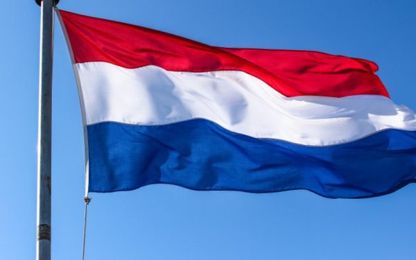 MAE: Atenție, Olanda impune reguli noi românilor