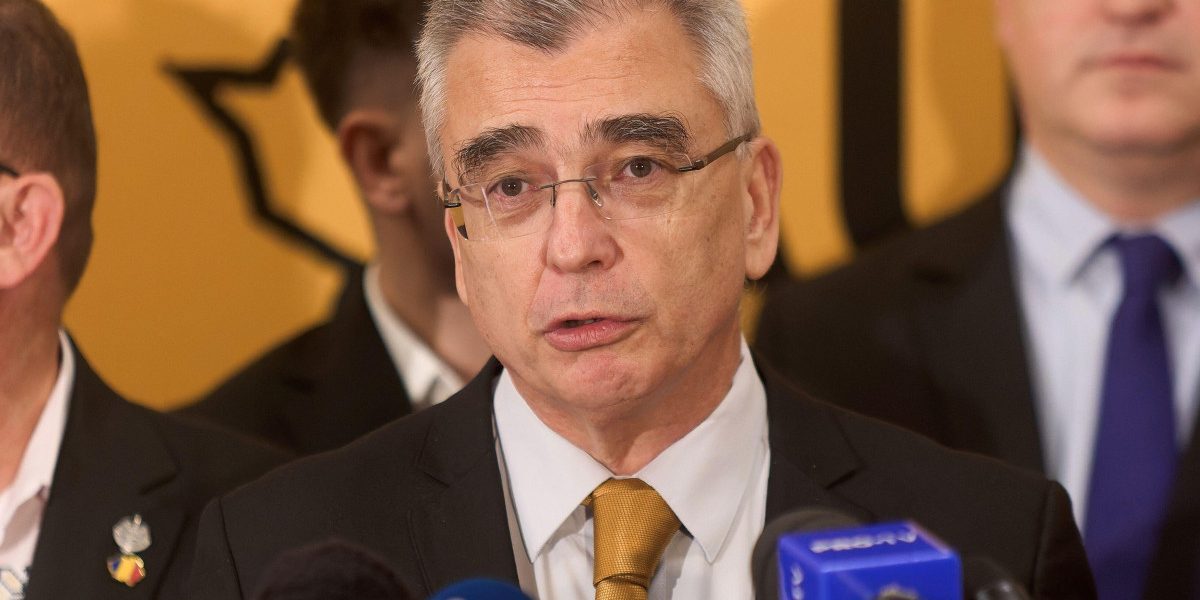 AUR țintește parlamentari mici, Peiu cere vot unit