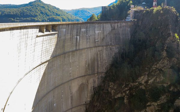 Hidroelectrica scumpire: românul e la ananghie