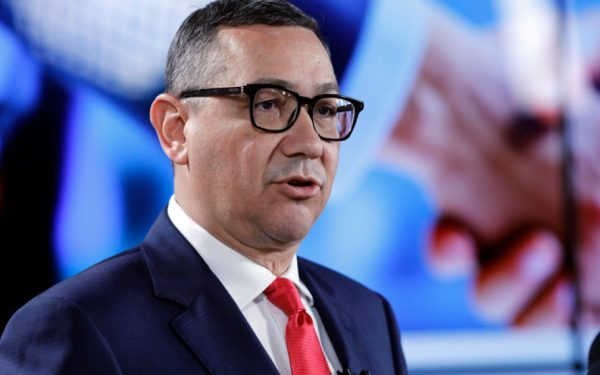Ponta explică avionul privat spre Mykonos