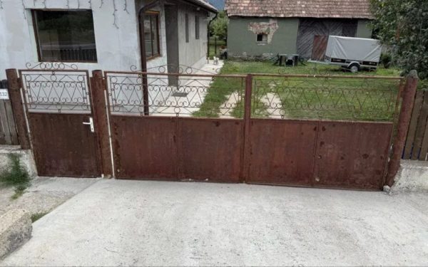 Locul de parcare din fața casei: Al tău sau amendă