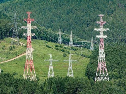 Prețuri energie: Pompa și facturile amenință un nou val inflaționist
