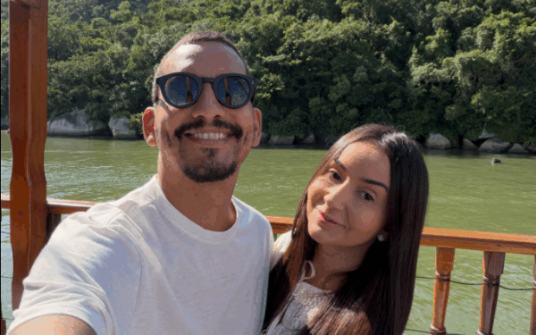 Influenceriță de 33 de ani, moartă după operație estetică. Trei copii orfani