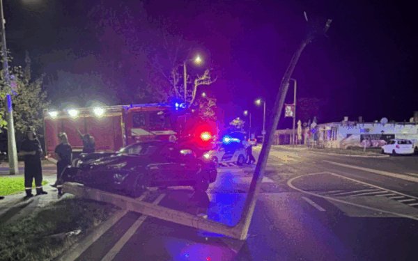 Mașină izbită de un stâlp în Ungaria