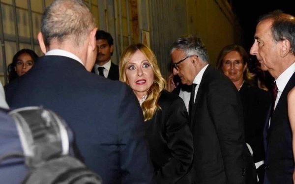 Meloni, cină de lux la Milano: Ghali, Balti, Renzi critică. Figură proastă?