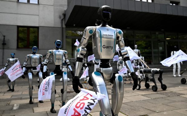 Roboți în stradă: revolta lor împotriva AI în Polonia