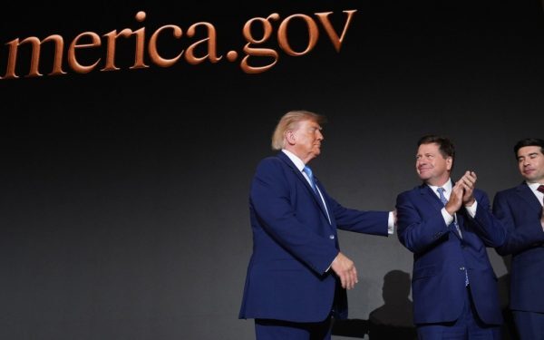 Trump își caută „țar AI”: cine e Jay Clayton și ce rol va avea